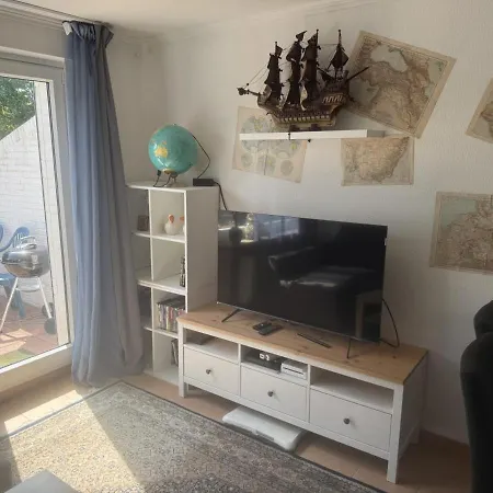 Nyaraló Auf Grosser Fahrt Strandnah, Wlan, Terrasse, Hunde Willkommen *