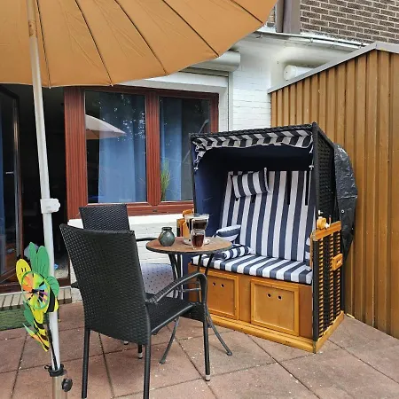 Nyaraló Auf Grosser Fahrt Strandnah, Wlan, Terrasse, Hunde Willkommen Tossens